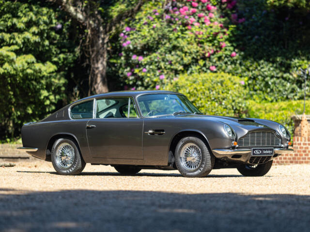Bild 1/50 von Aston Martin DB 6 Vantage (1970)