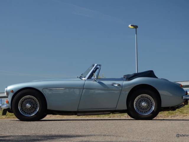 Austin-Healey 3000 Mk III (BJ8)
