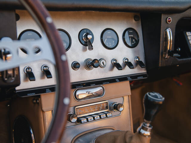Jaguar E-Type 3.8