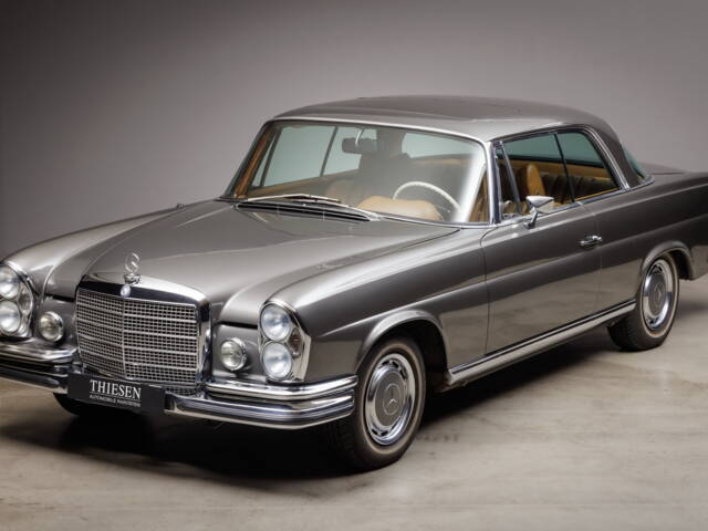 Image 1/46 of Mercedes-Benz 280 SE 3,5 (1971)