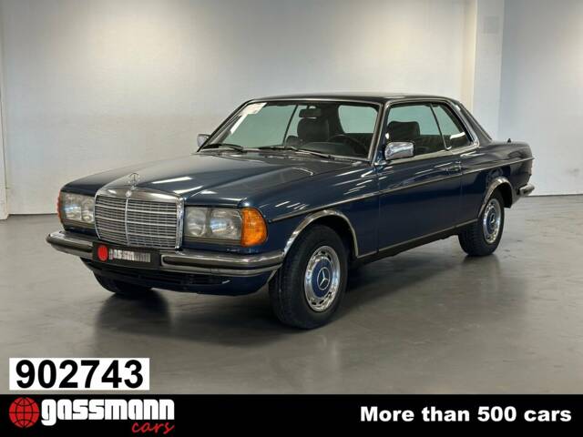 Image 1/15 of Mercedes-Benz 230 CE (1982)