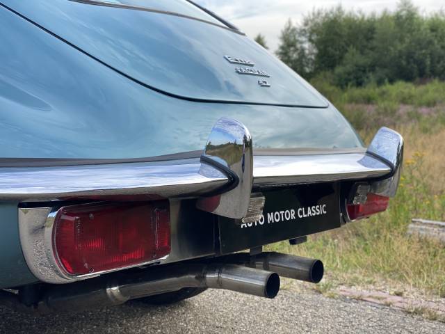 Jaguar E-Type (2+2)