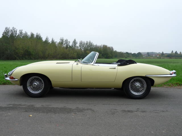 Jaguar E-Type 4.2