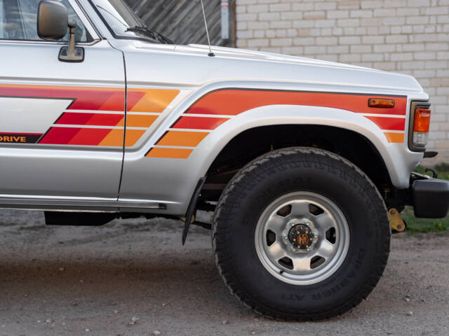 Toyota Land Cruiser HJ61 GX