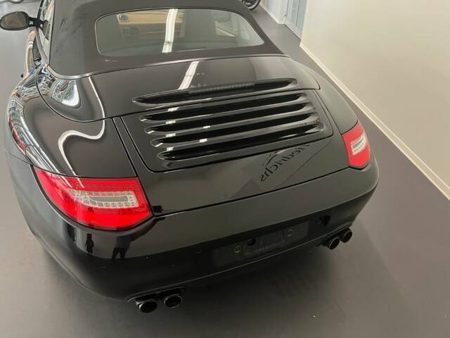 Porsche 911 Carrera 4 GTS