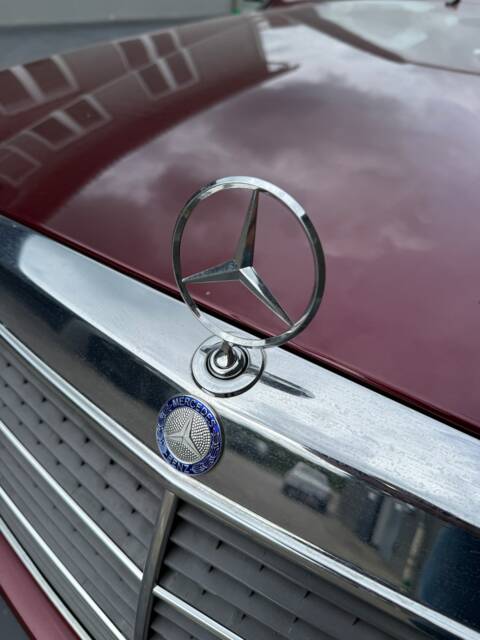 Mercedes-Benz 190 E 1.8 Avantgarde "Rosso"
