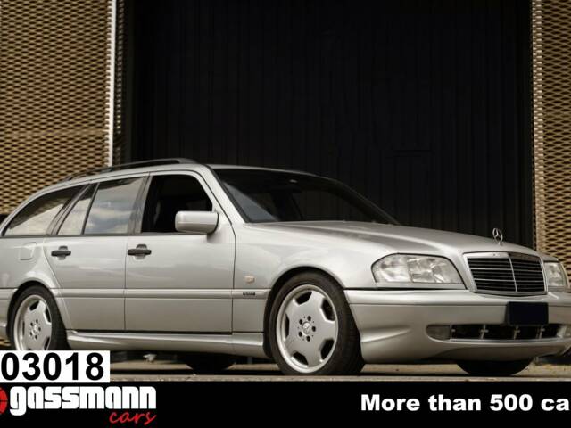 Image 1/15 of Mercedes-Benz C 43 AMG T (1998)