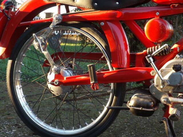 Moto Guzzi Cardellino 75