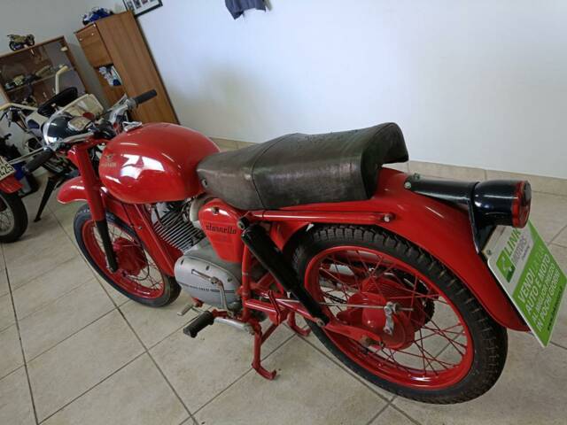Moto Guzzi Stornello 125