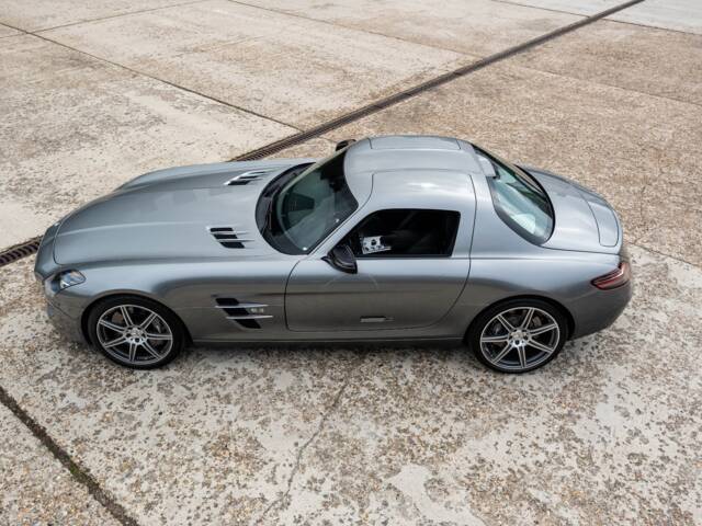 Mercedes-Benz SLS AMG
