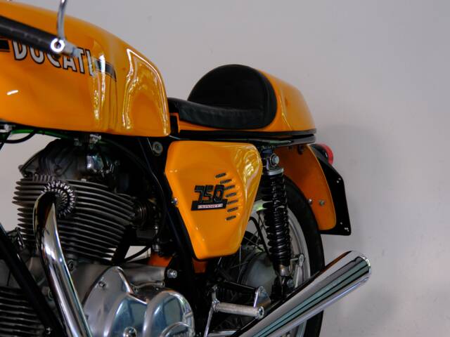 Ducati 750 Sport