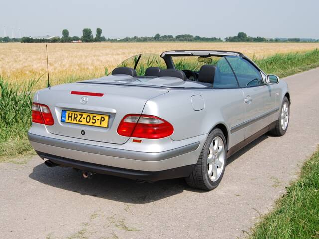 Mercedes-Benz CLK 200