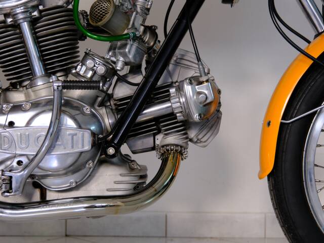 Ducati 750 Sport
