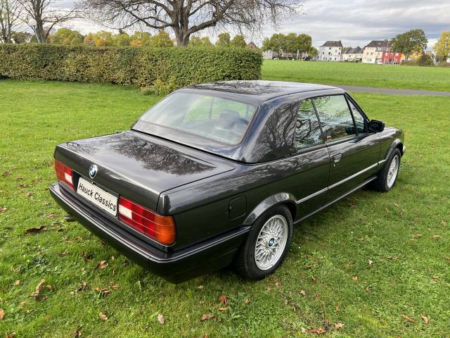 BMW 318i