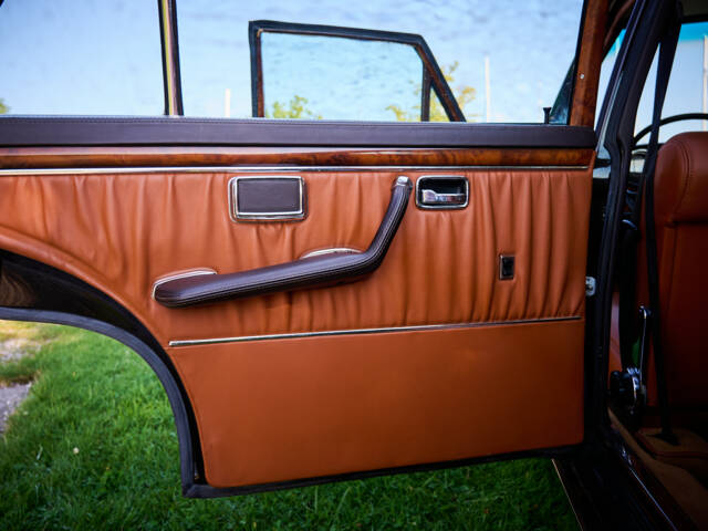 Mercedes-Benz 300 SEL 4.5