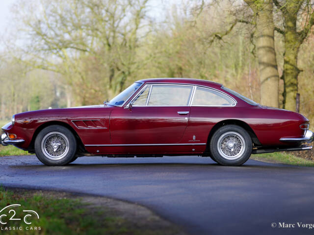 Ferrari 330 GT 2+2