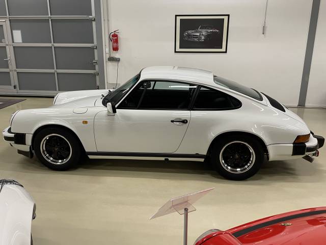 Porsche 911 Carrera 3.2