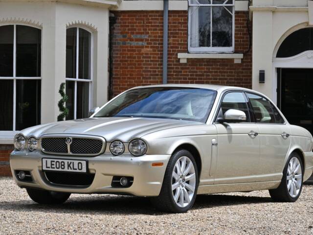 Image 1/8 of Jaguar XJ 8 3.5 (2008)