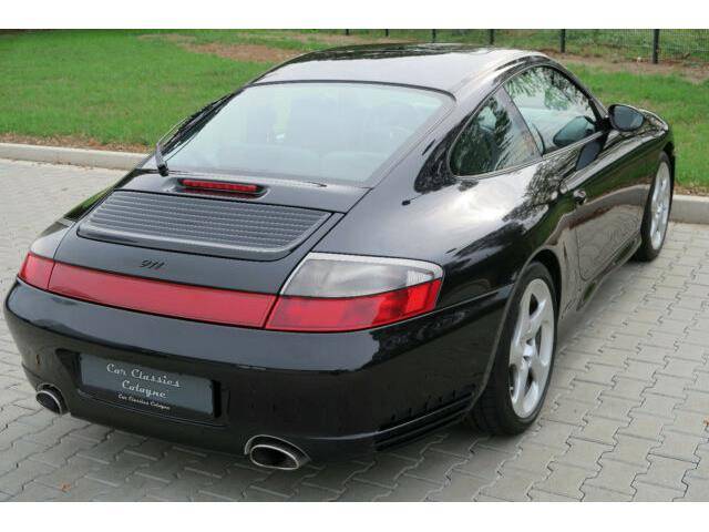 Porsche 911 Carrera 4S