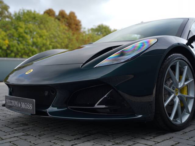 Lotus Emira