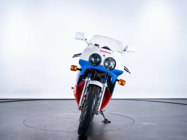Honda VFR 750R RC 30
