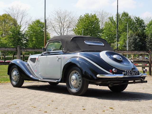 BMW 327
