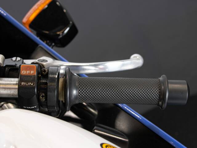 Honda VFR 750R RC 30
