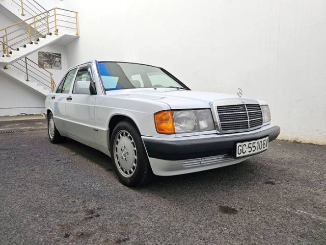 Image 1/7 of Mercedes-Benz 190 E 2.6 (1991)
