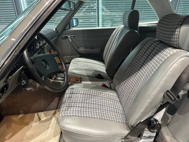 Mercedes-Benz 280 SL