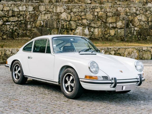 Porsche 911 2.2 E
