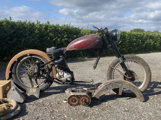 Bild 1/18 von Ariel DUMMY (1951)