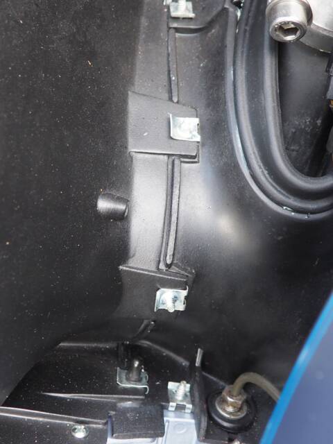 BMW R 100 RS - Originele schroefjes opnieuw verzinkt