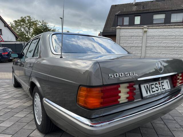 Mercedes-Benz 500 SEL