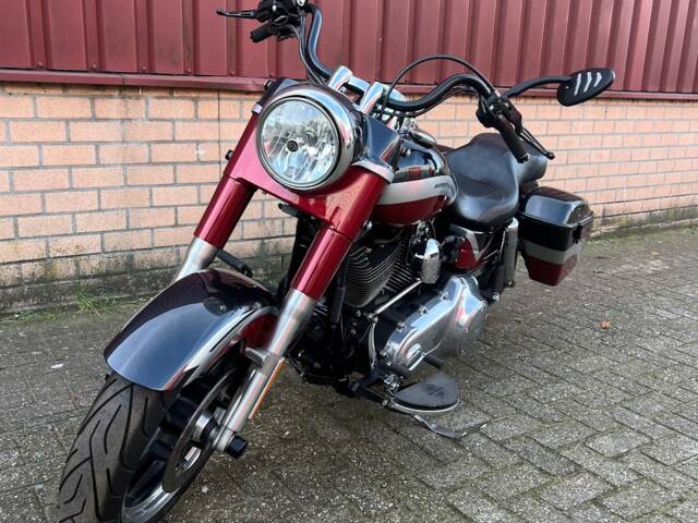 Harley-Davidson FLD Dyna Switchback