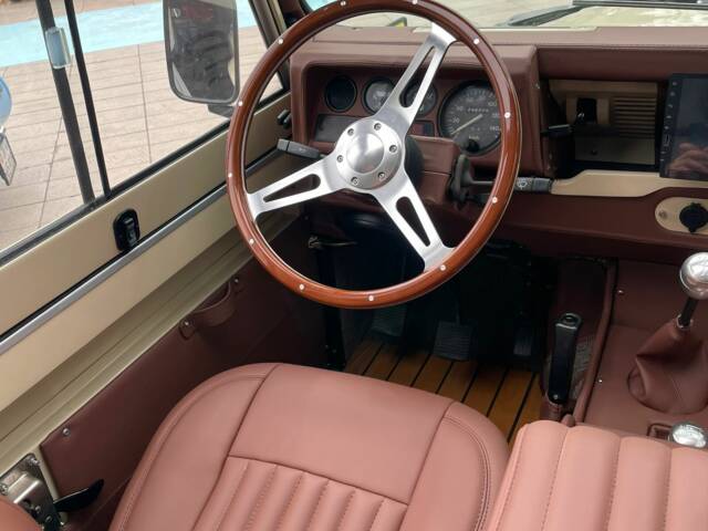Land Rover 110