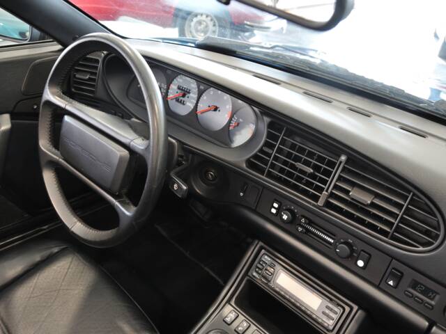 Porsche 944 S2