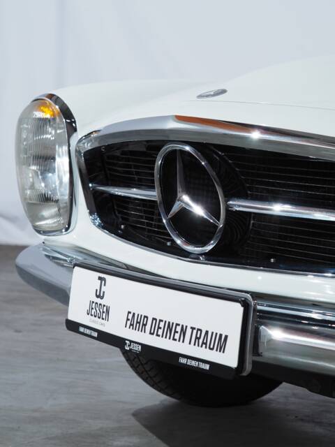 Mercedes-Benz 280 SL
