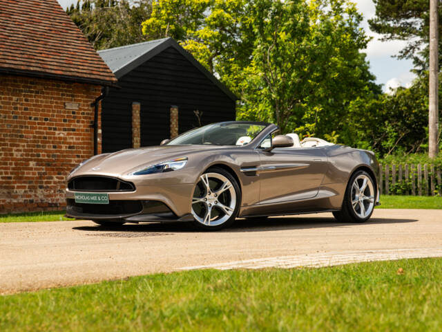 Bild 1/97 von Aston Martin Vanquish S Volante (2018)