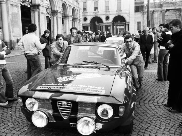 Alfa Romeo Giulia GTA 1300 Junior