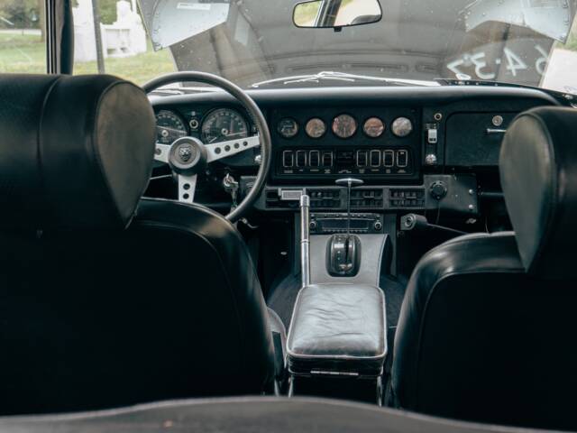 Jaguar E-Type V12 (2+2)
