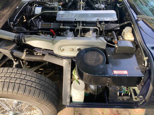 Jaguar E-Type V12