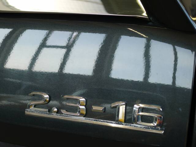 Mercedes-Benz 190 E 2.3-16