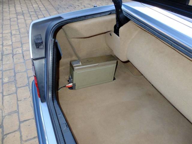 Mercedes-Benz 320 CE