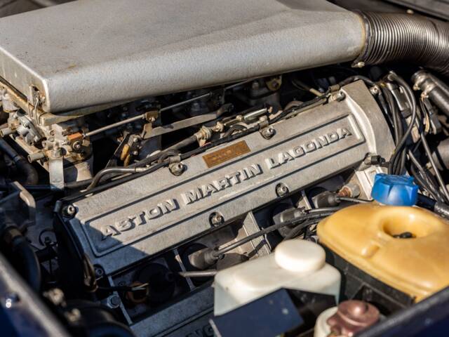 Aston Martin V8 Vantage Volante