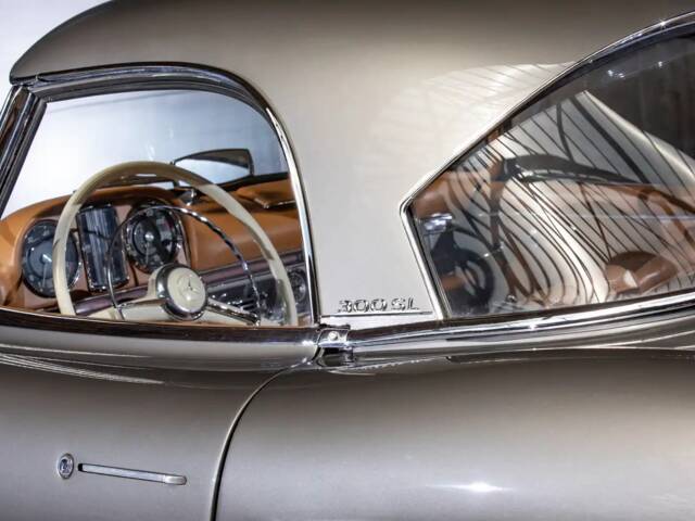 Mercedes-Benz 300 SL Roadster