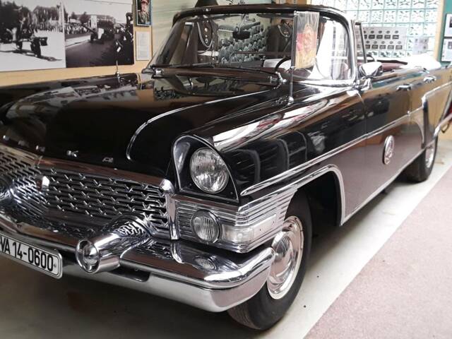 GAZ Chaika GAZ-13