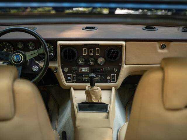 Maserati Khamsin