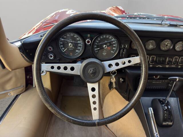 Jaguar E-Type V12 (2+2)