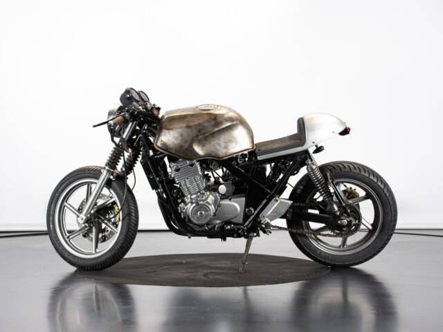 Honda CB 500E