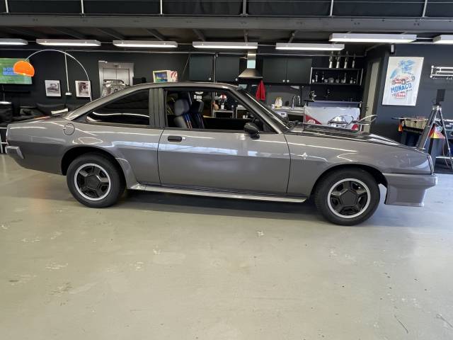 Bild 1/49 von Opel Manta 2,0 GSi (1987)
